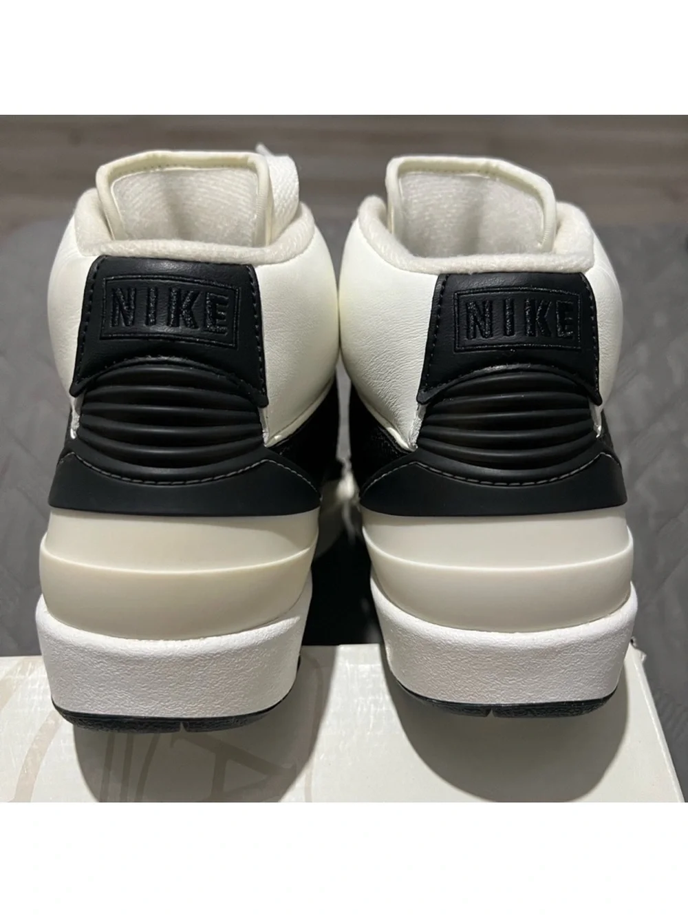 BNWT Womens AIR JORDAN 2 Retro - Picture 6 of 14